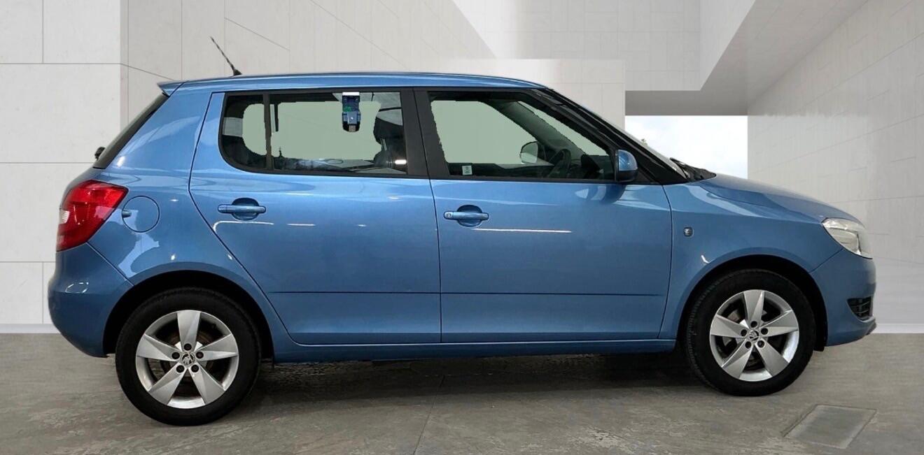 Skoda Fabia 2013 - Cars