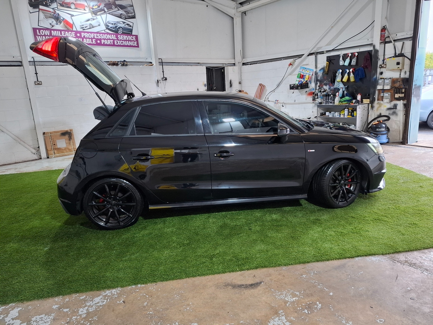 [ berth ]Audi A1