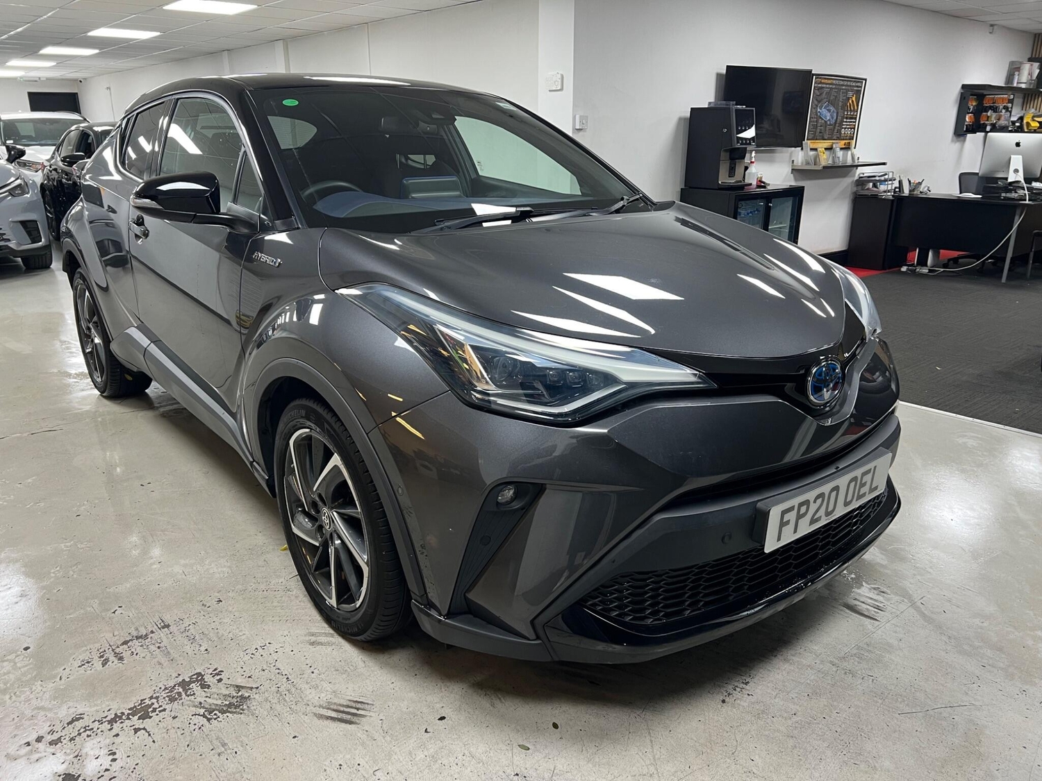 [ berth ]Toyota C-HR
