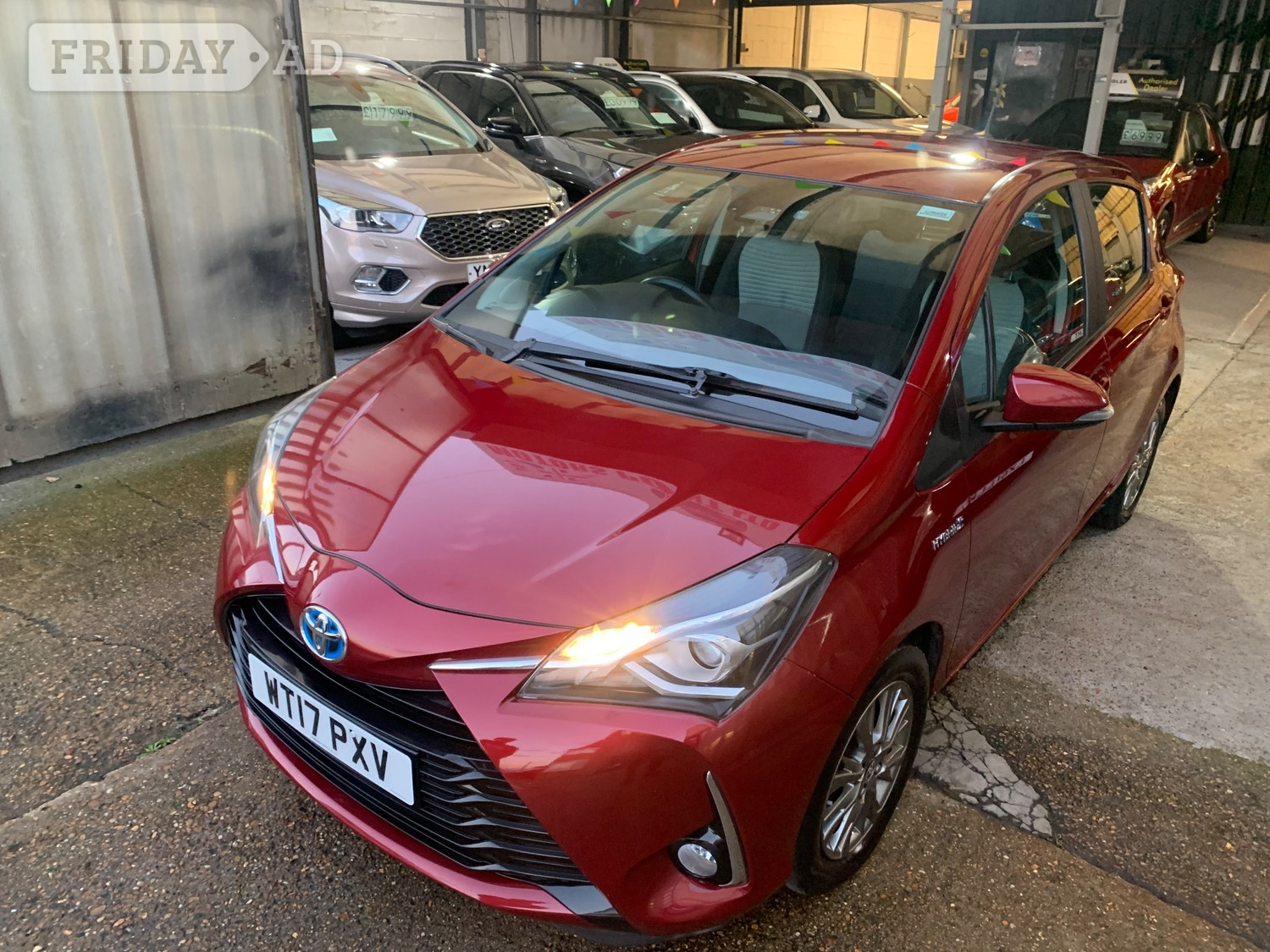 Toyota Yaris 2017 - Cars in Gillingham