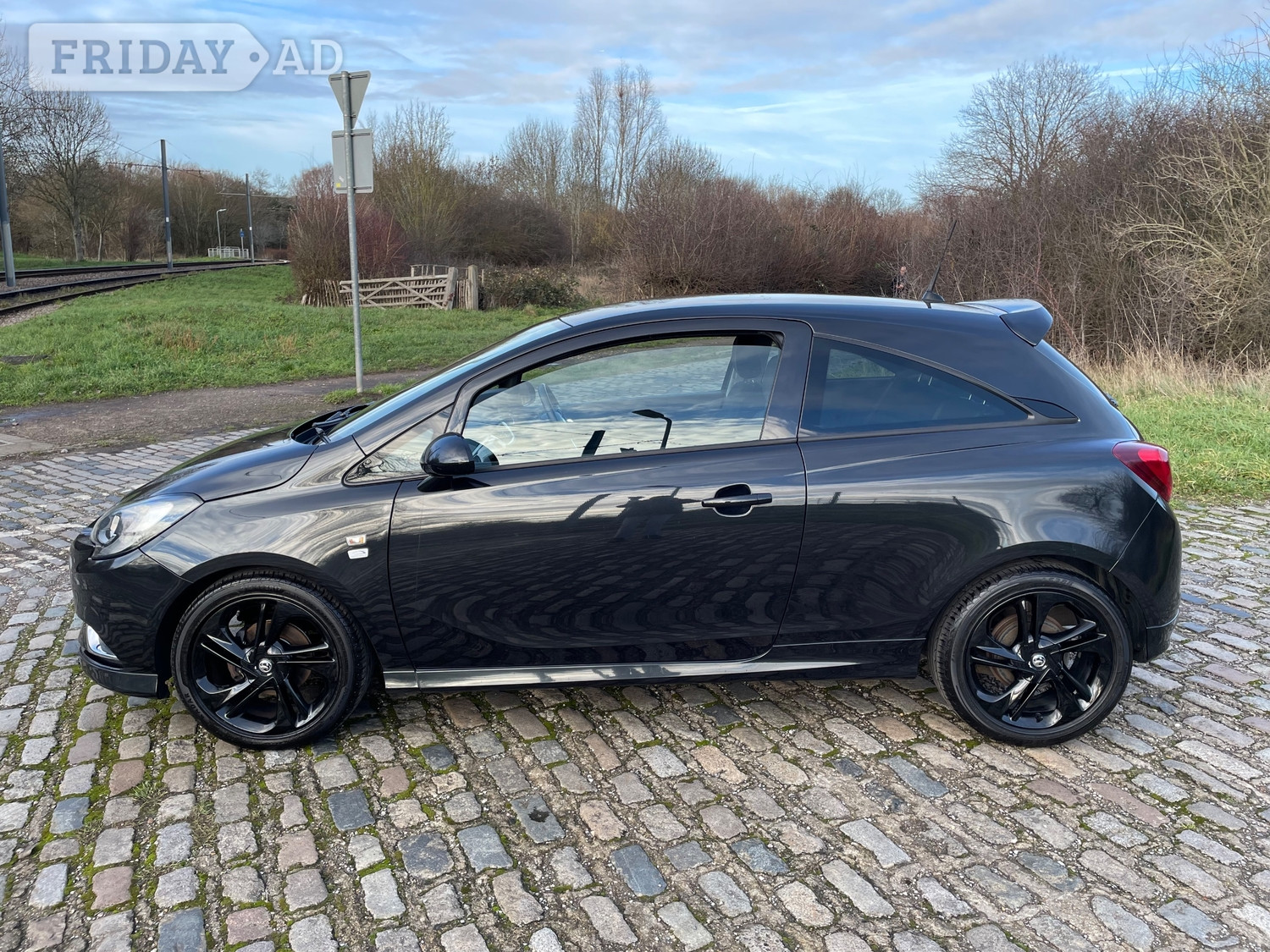 Vauxhall Corsa 2015 - Cars in Croydon