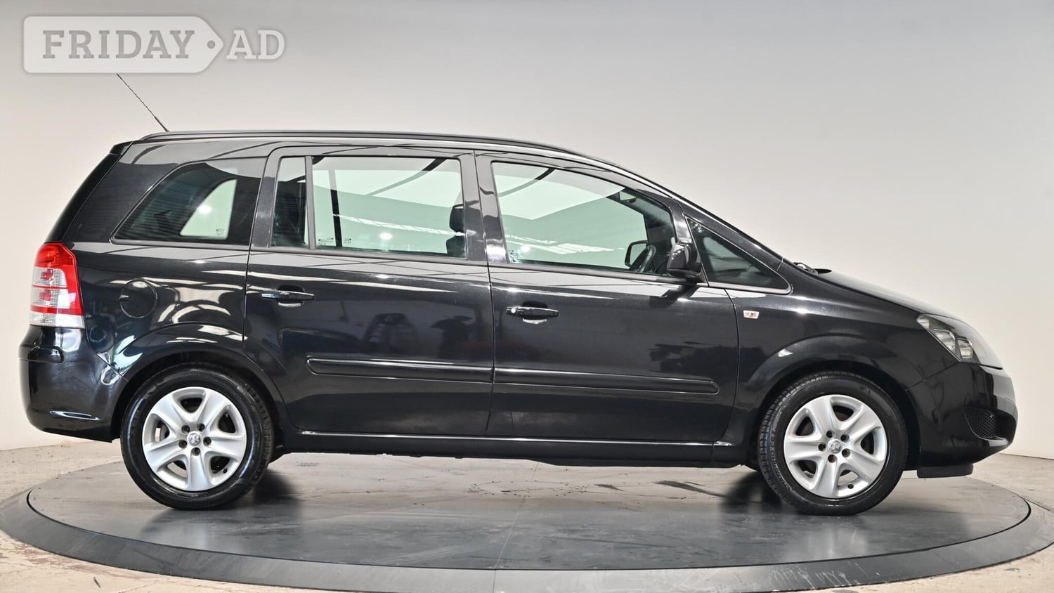 Vauxhall Zafira 2013 - Cars in Cullompton