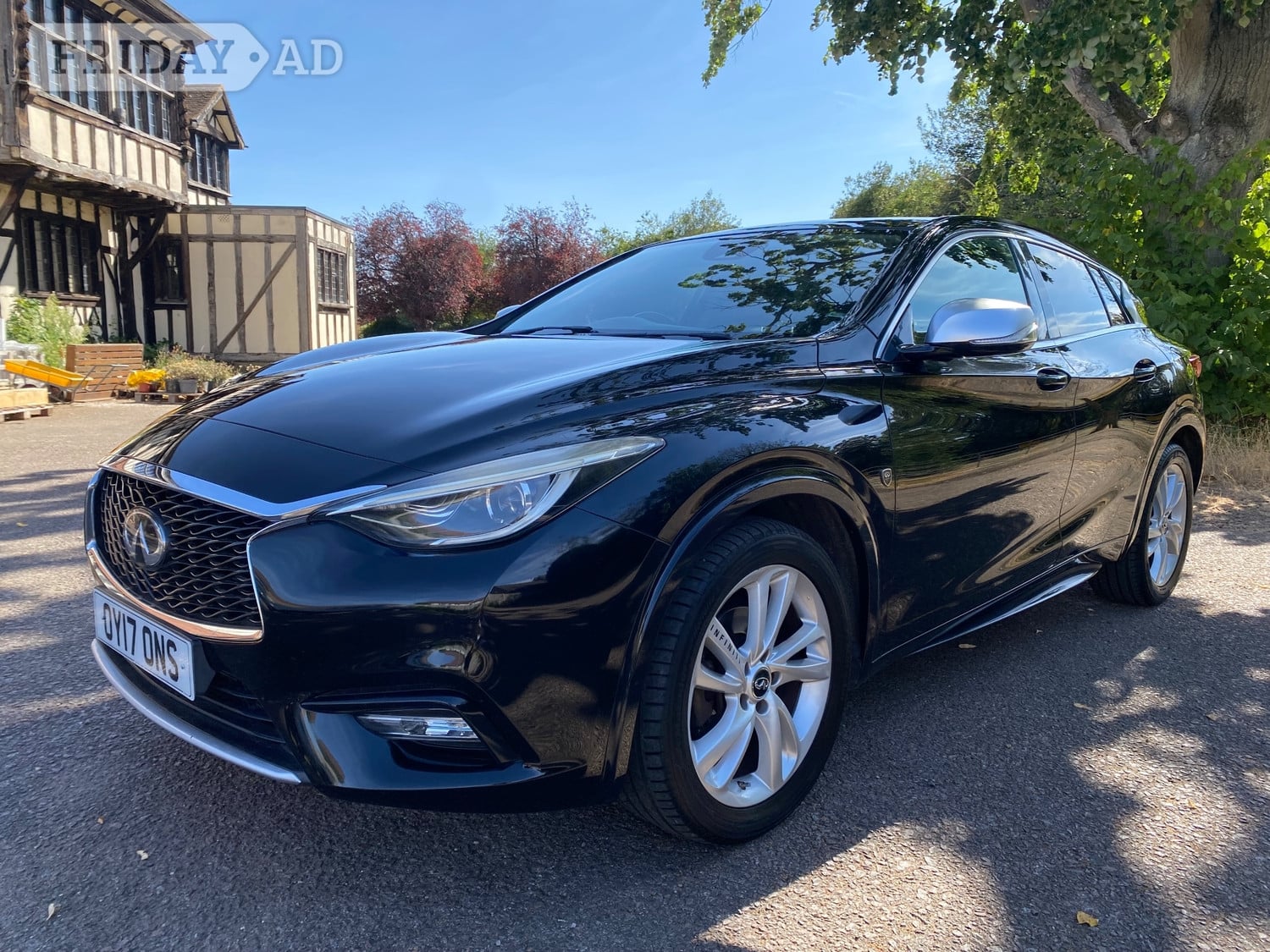 [ berth ]Infiniti Q30
