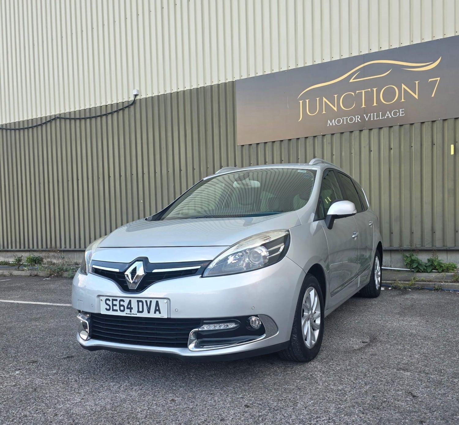 Renault Grand Scenic 2015 - Cars