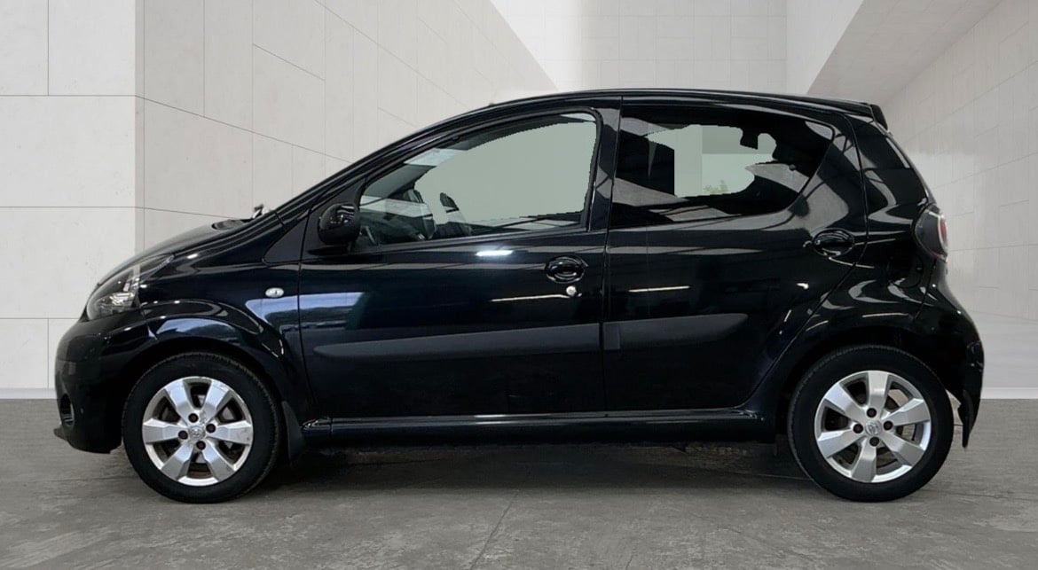Toyota Aygo 2012 - Cars