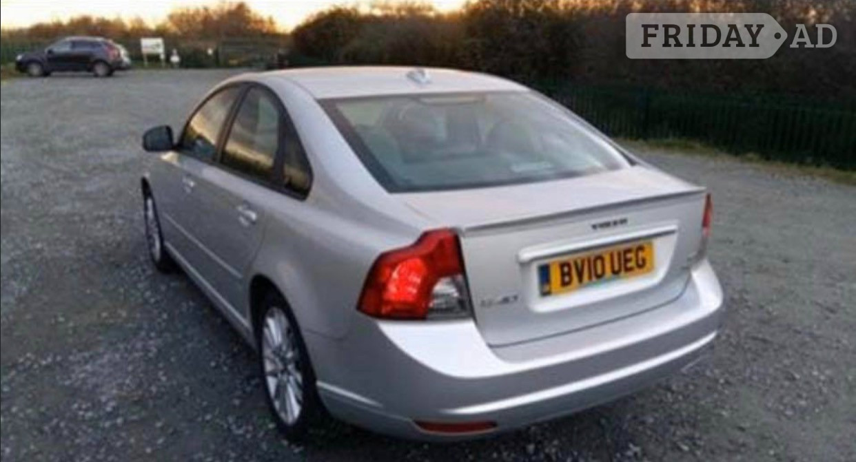 Volvo S40 2010 - Cars