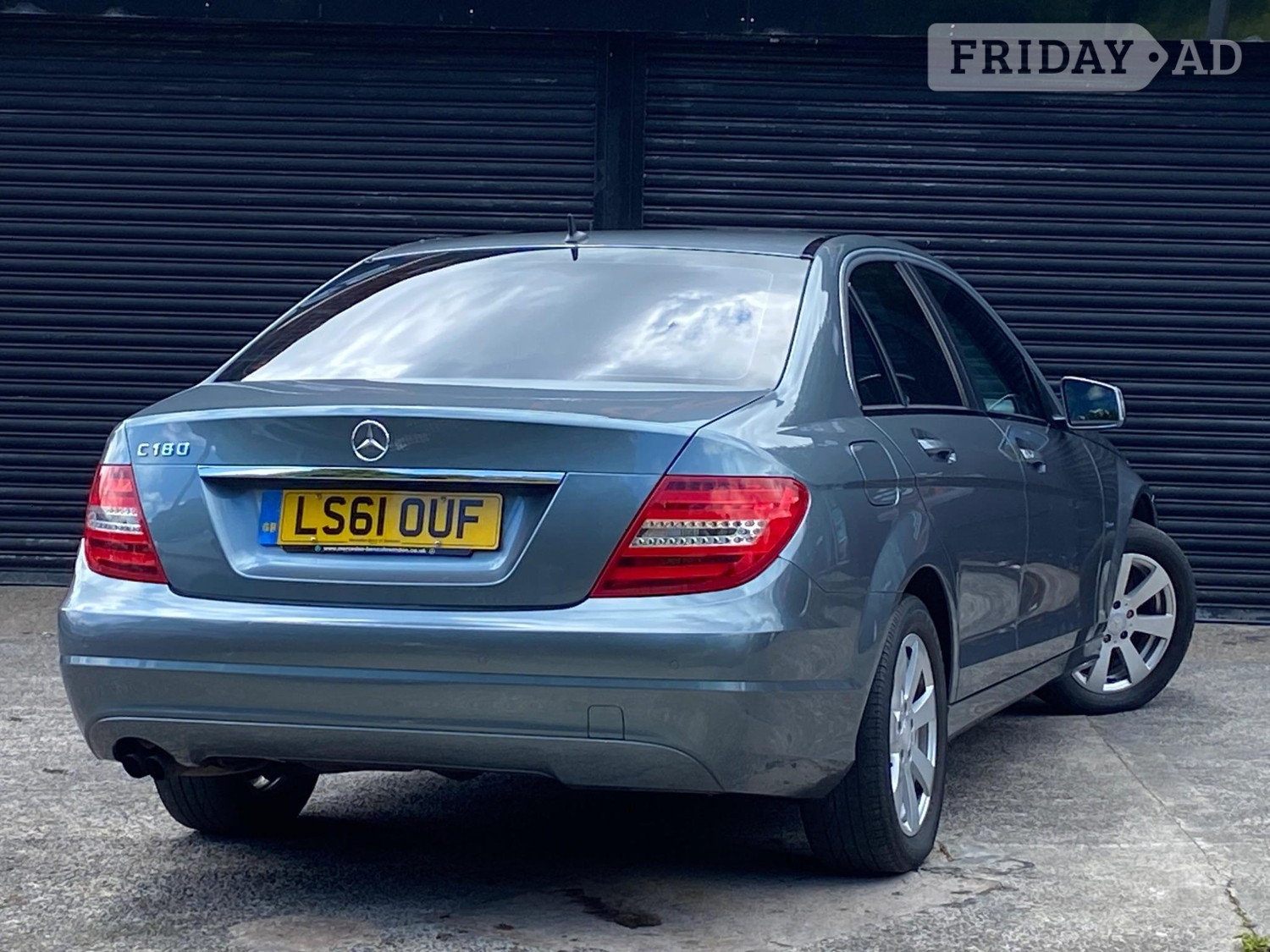 [ berth ]Mercedes-Benz C Class