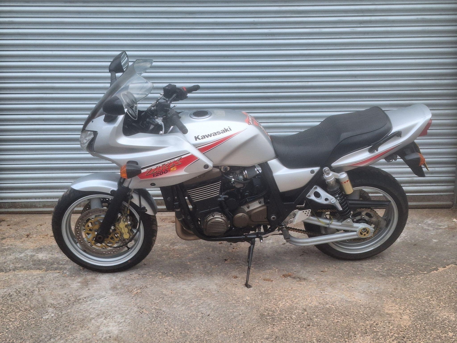 Kawasaki ZRX 2004 - Motorbikes, Scooters & Quads