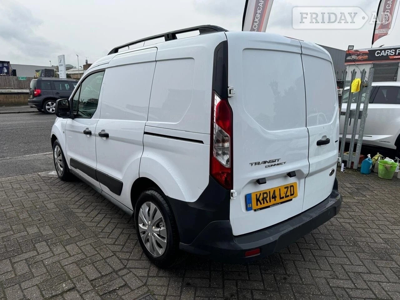 [ berth ]Ford Transit Connect