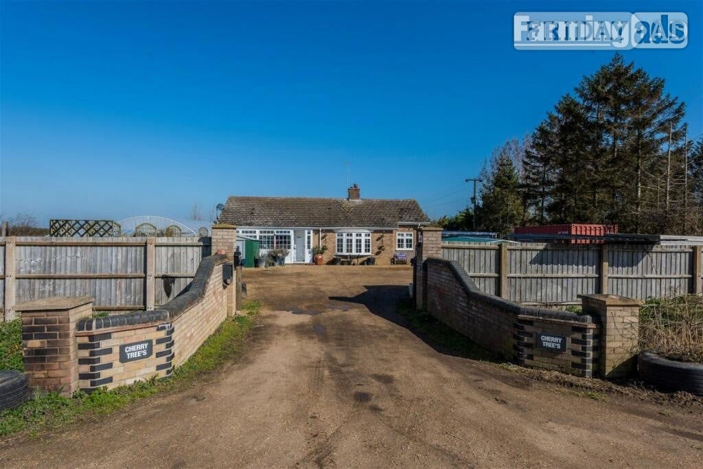 3 bed detached Bungalow in 2acre plot for rent agricultral tie in Willingham