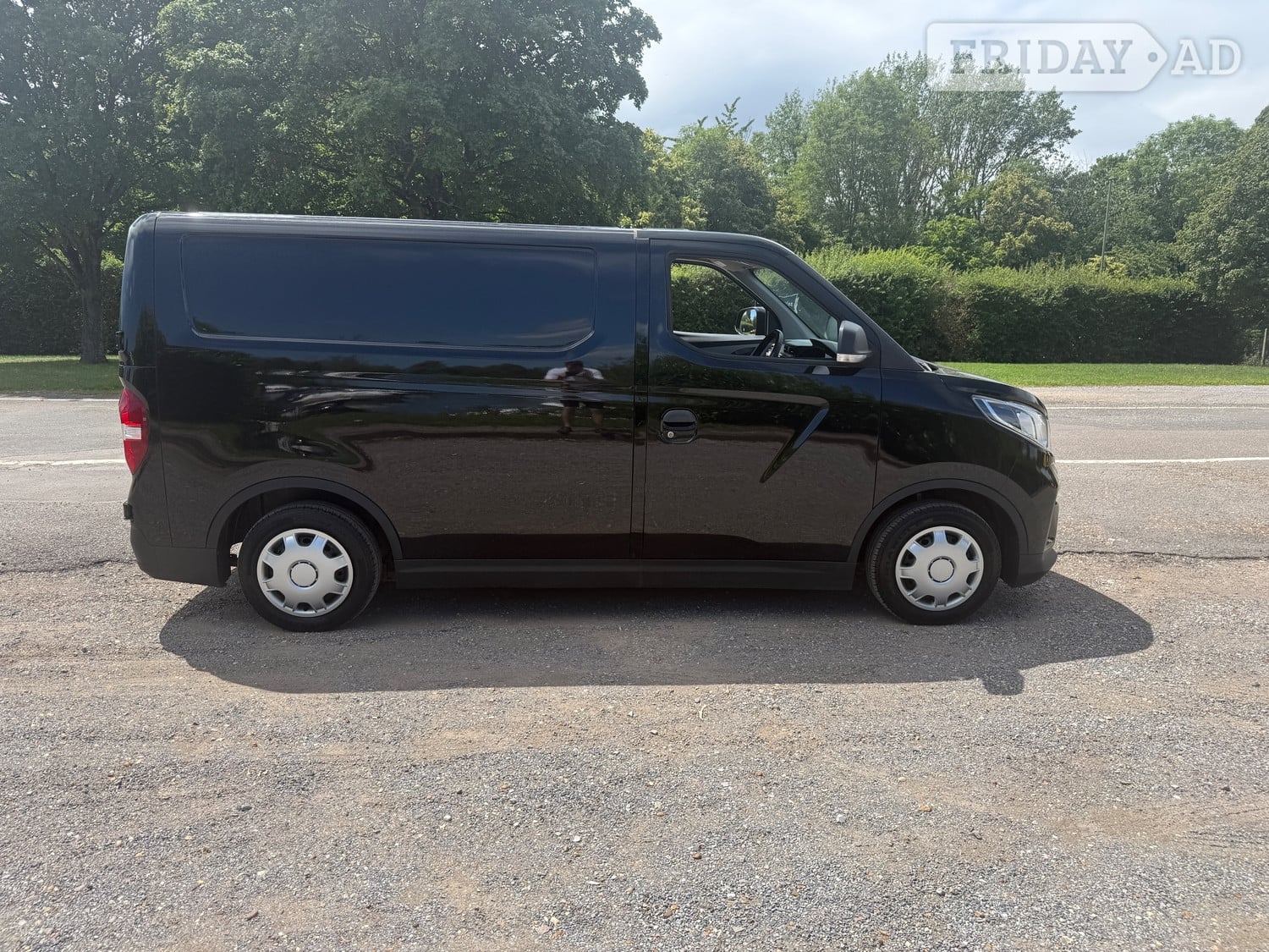 [ berth ]Maxus eDeliver 3