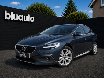 2018 VOLVO V40 CROSS COUNTRY 1.5 T3 GPF Pro Hatchback 5dr Petrol Auto Euro 6 (s/s) (152 ps) Rear Parking Camera / Leather Seats