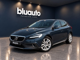2018 Volvo V40 CROSS COUNTRY 1.5 T3 GPF Pro Hatchback 5dr Petrol Auto Euro 6 (s/s) (152 ps) Rear Parking Camera / Leather Seats