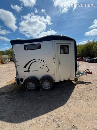 Cheval Liberte Touring Country  Horse Trailer