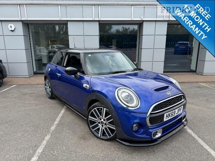 Mini Hatch 2019 in Gillingham