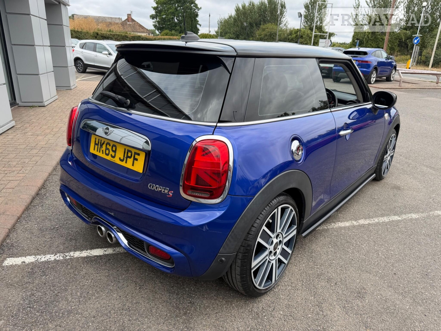 Mini Hatch 2019 - Cars