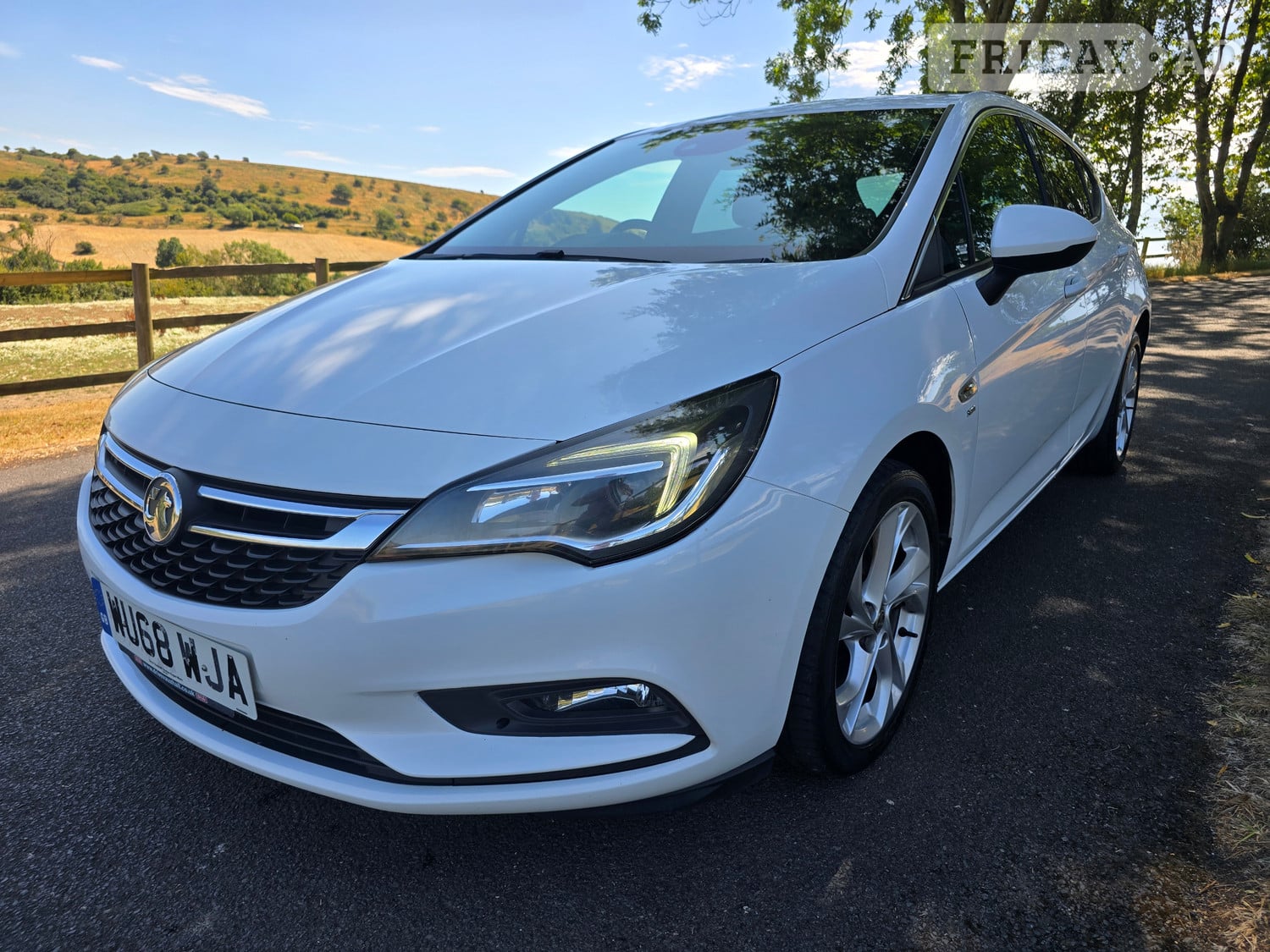 [ berth ]Vauxhall Astra