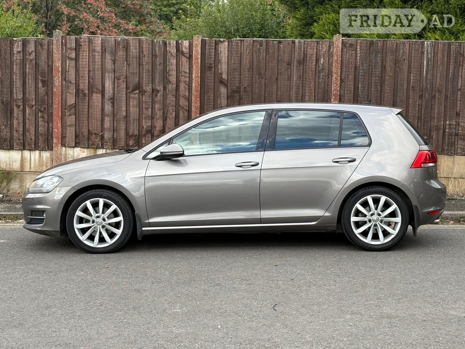Volkswagen Golf 2013 - Cars