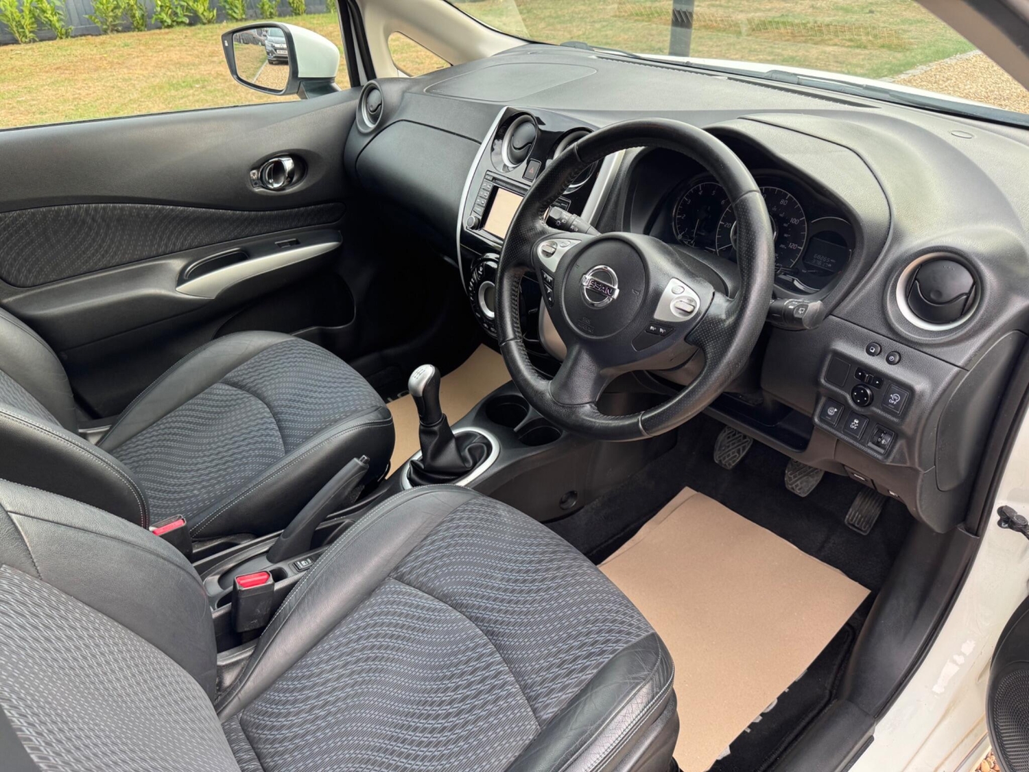 Nissan Note Staines