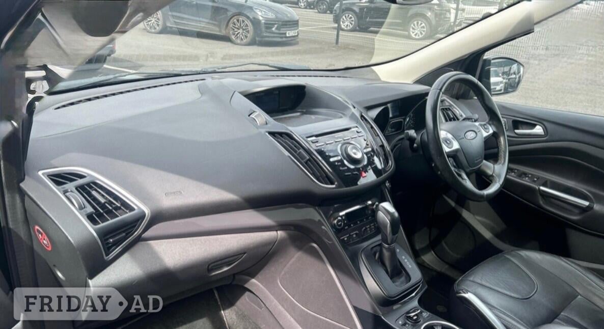 [ berth ]Ford Kuga