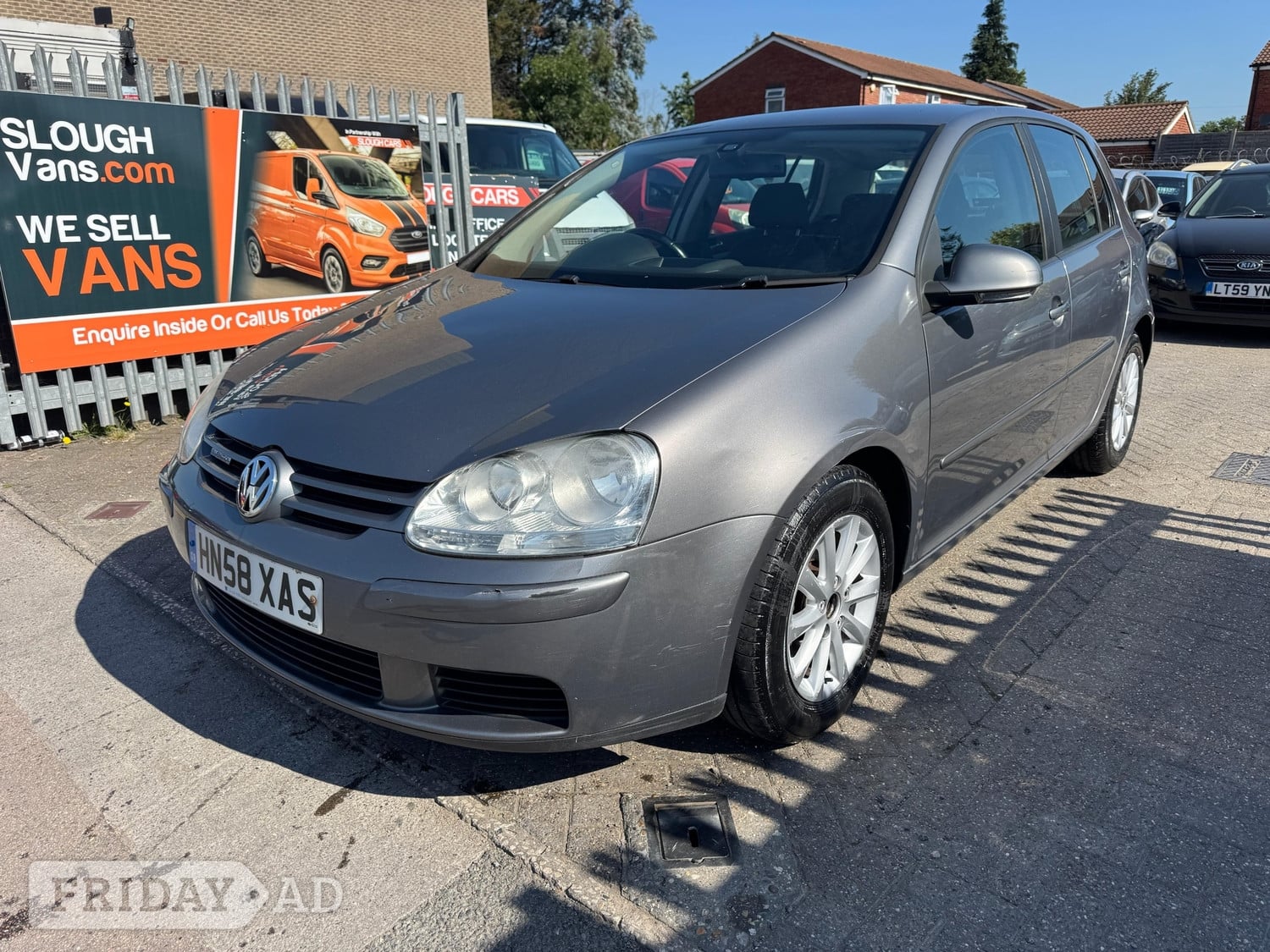 Volkswagen Golf Slough