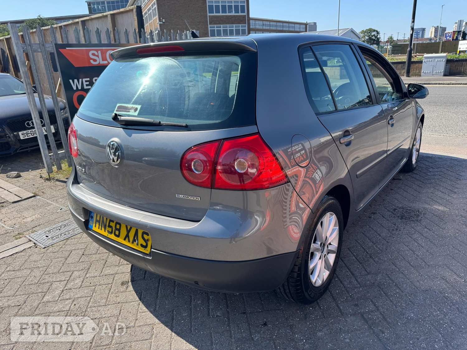 Volkswagen Golf 2009 - Cars in Slough