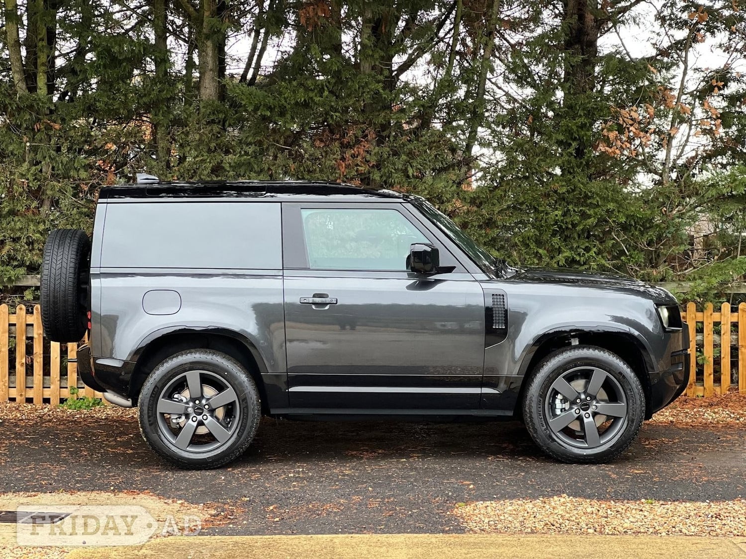 Land Rover Defender 90 Newbury