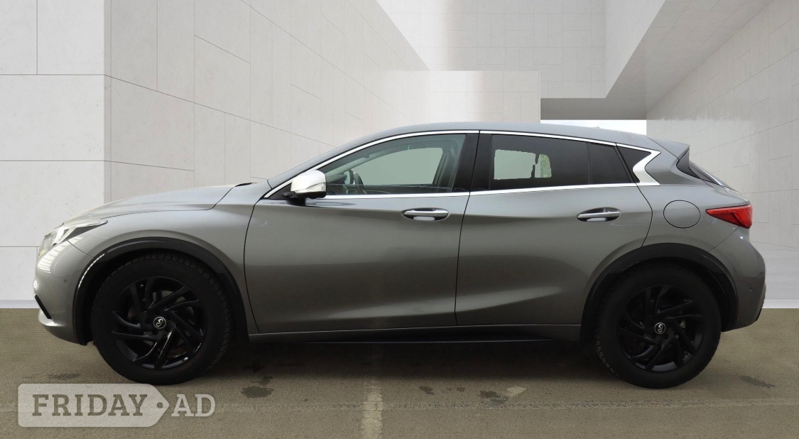 Infiniti Q30 2016 - Cars