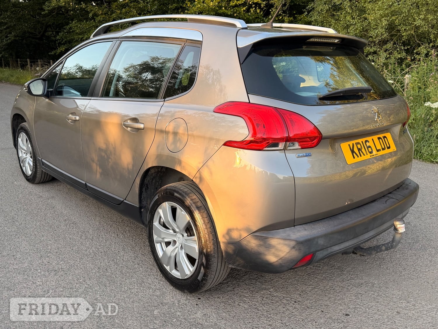 Peugeot 2008 2016 - Cars