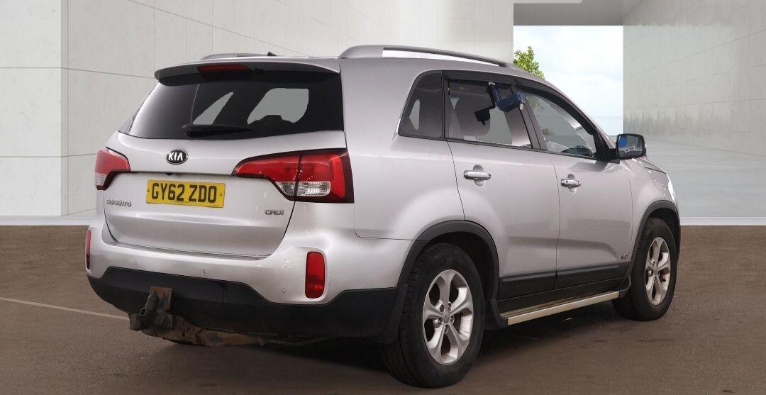 Kia Sorento 2012 - Cars in Crawley