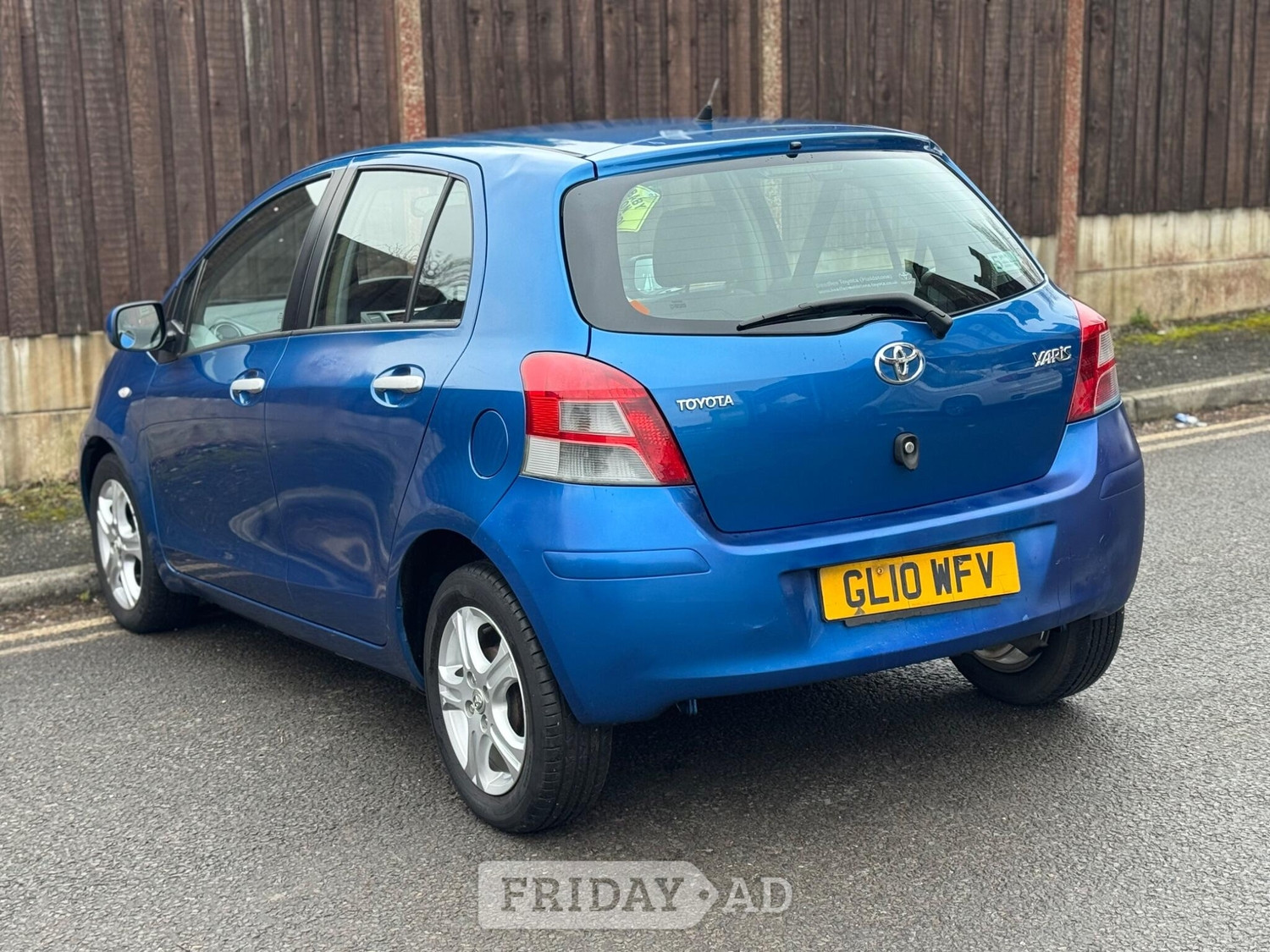 Toyota Yaris 2010 - Cars