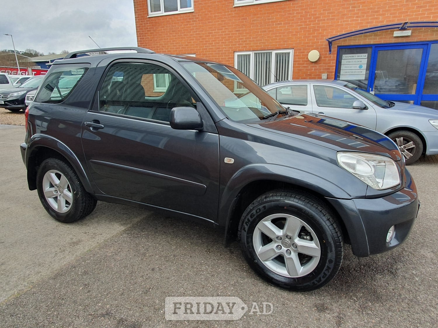 Toyota RAV-4 2005 - Cars