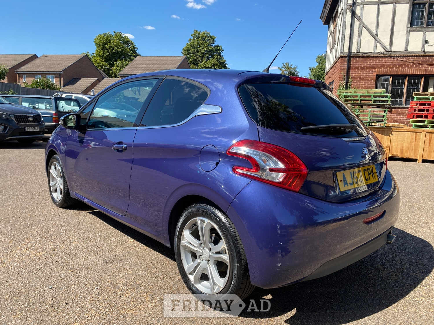 Peugeot 208 2013 - Cars