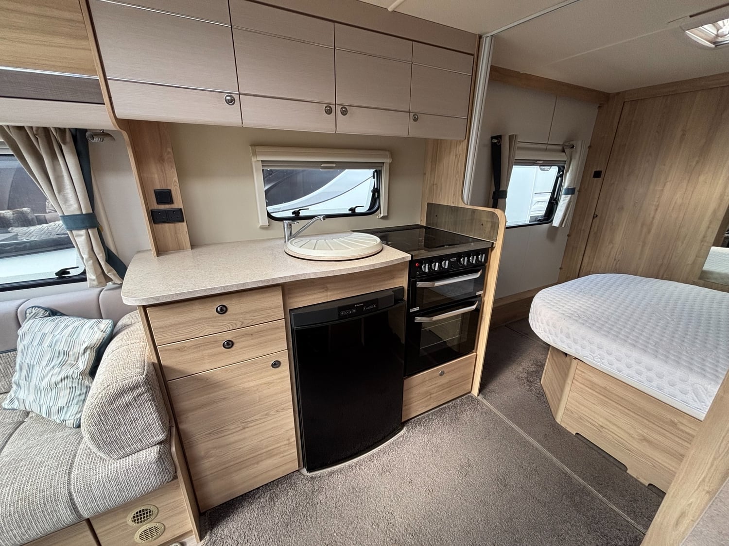 Elddis Avante 2016 - Motorhomes & Caravans