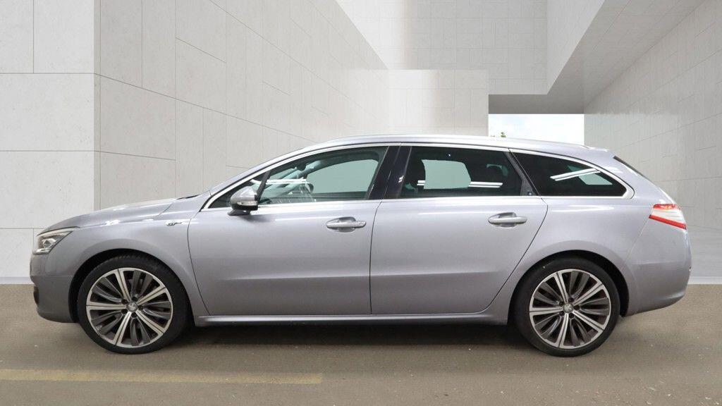 [ berth ]Peugeot 508 SW