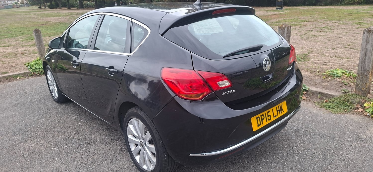 [ berth ]Vauxhall Astra