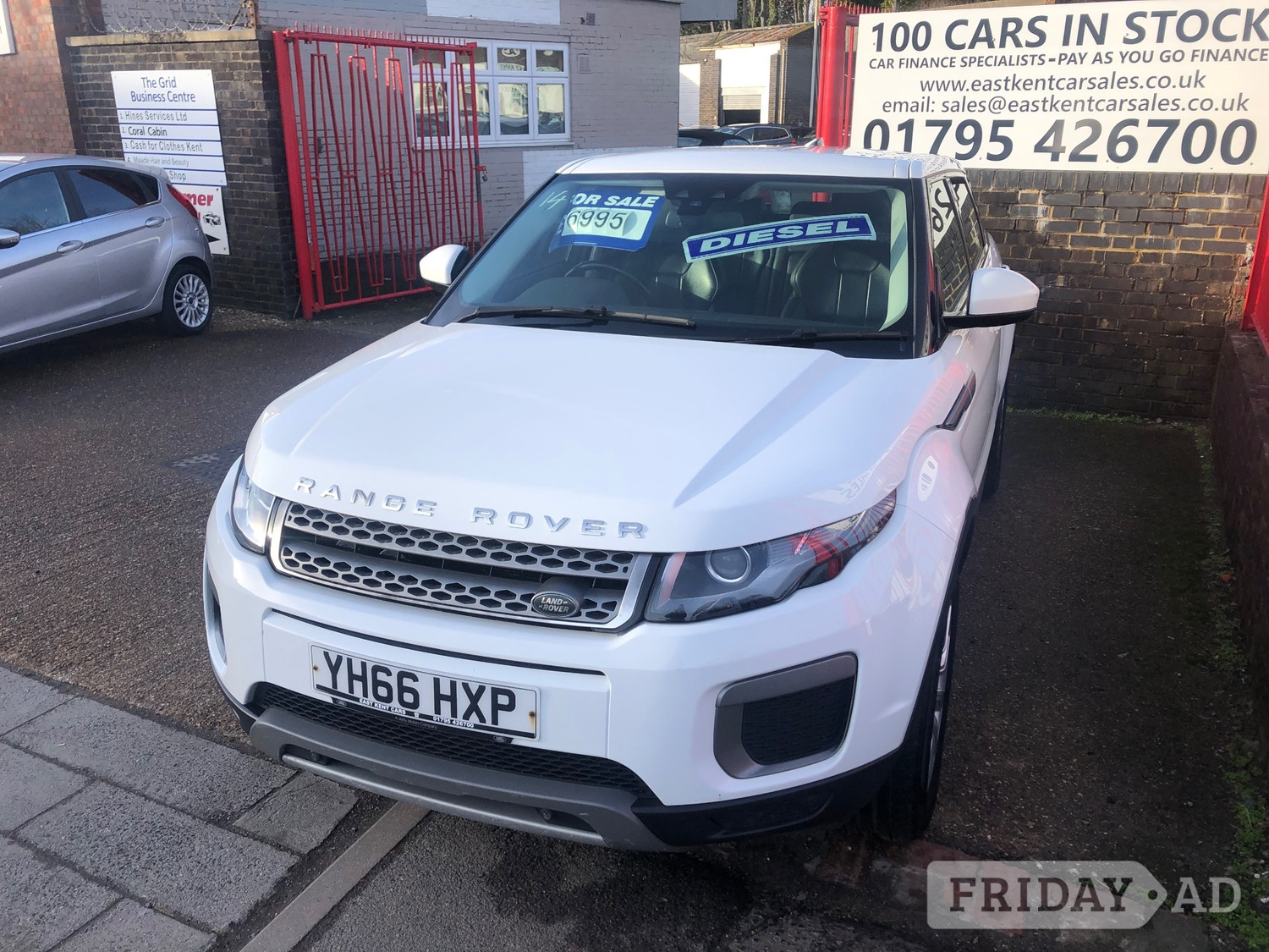 [ berth ]Land Rover Range Rover Evoque