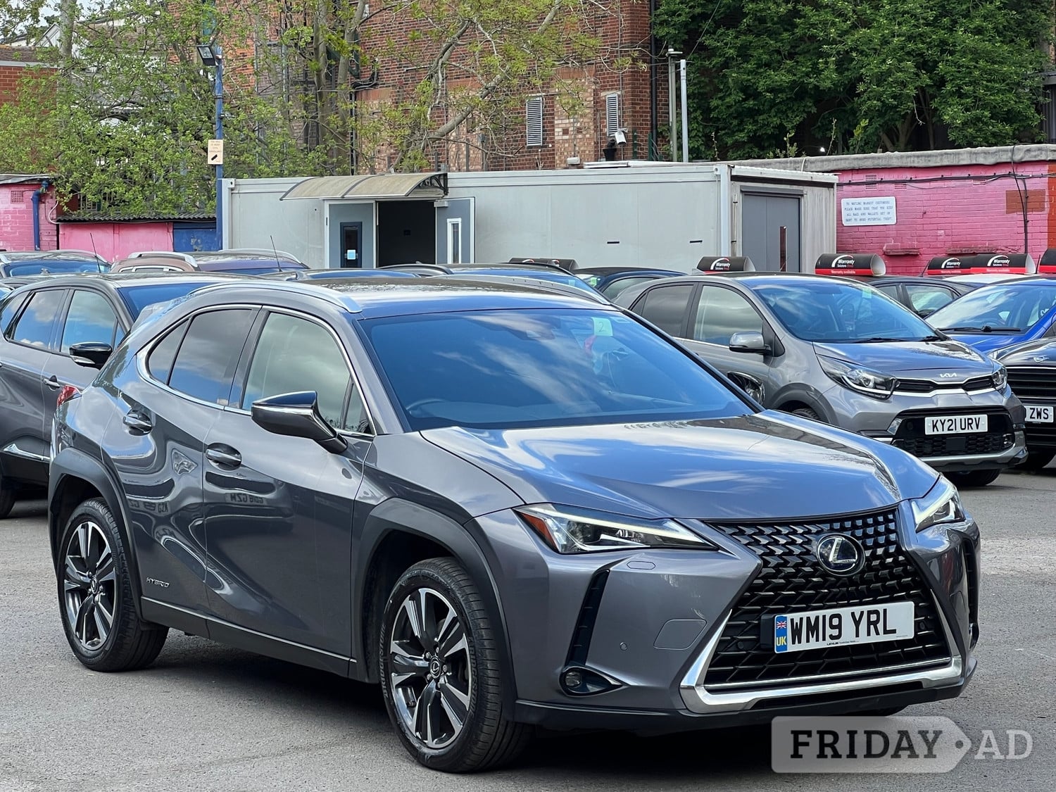 Lexus UX 2019 in Brent