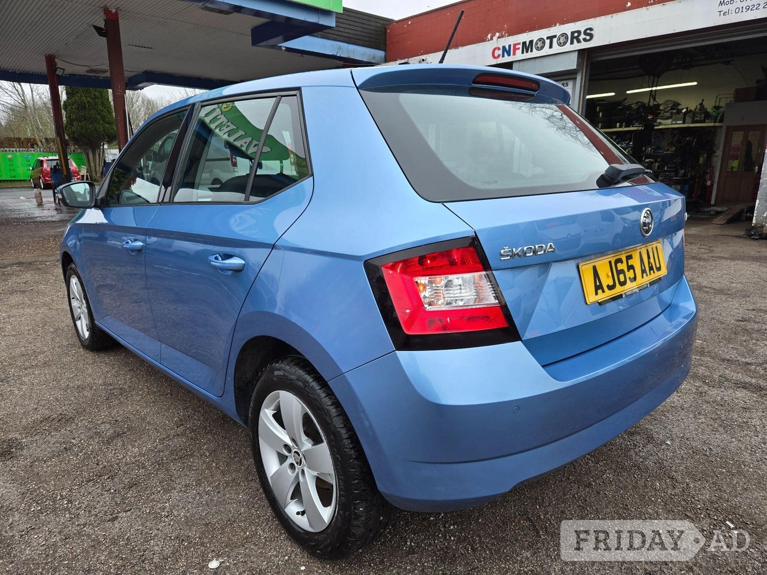 Skoda Fabia 2015 - Cars