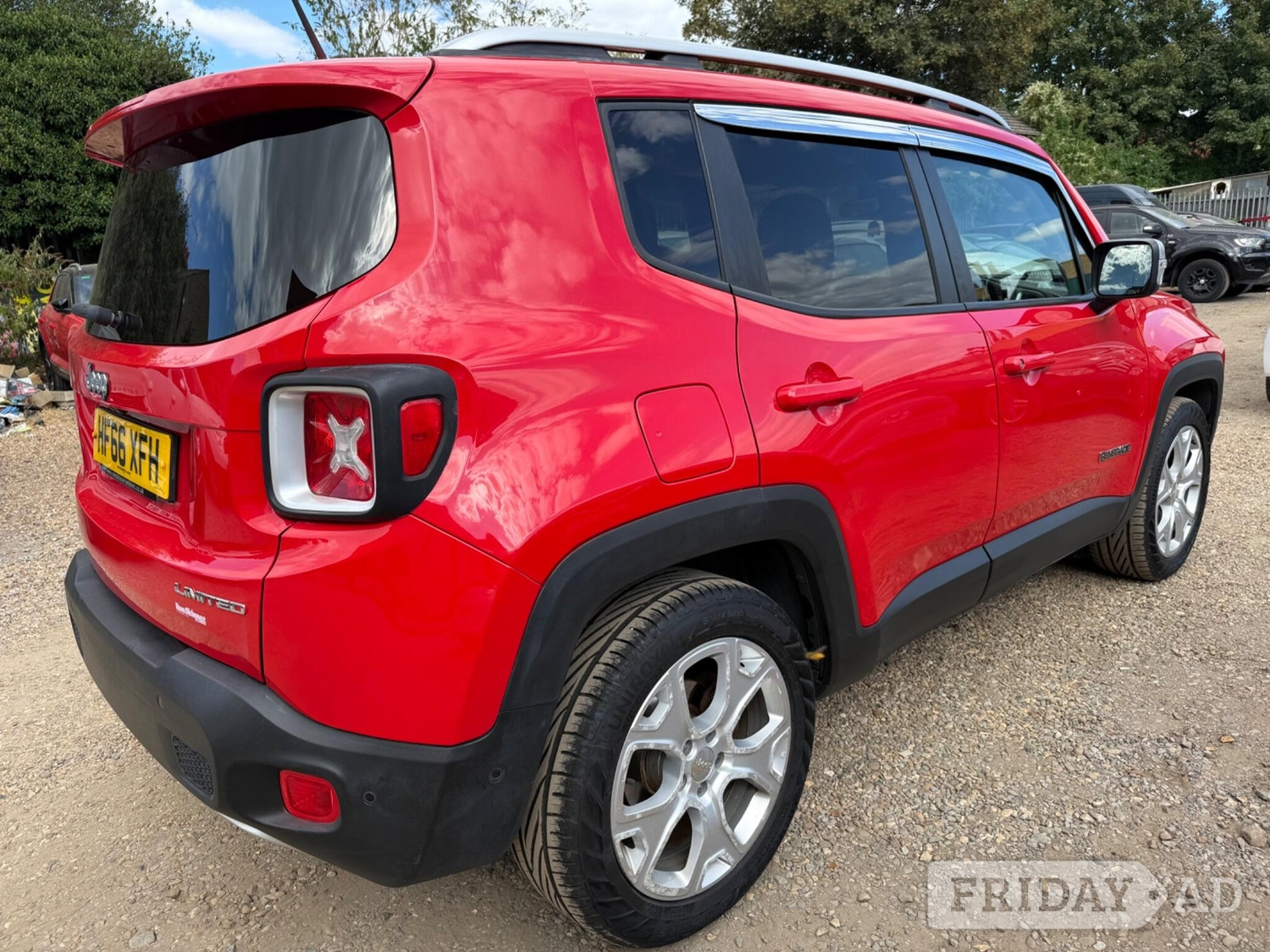 Jeep Renegade 2016 - Cars in Slough