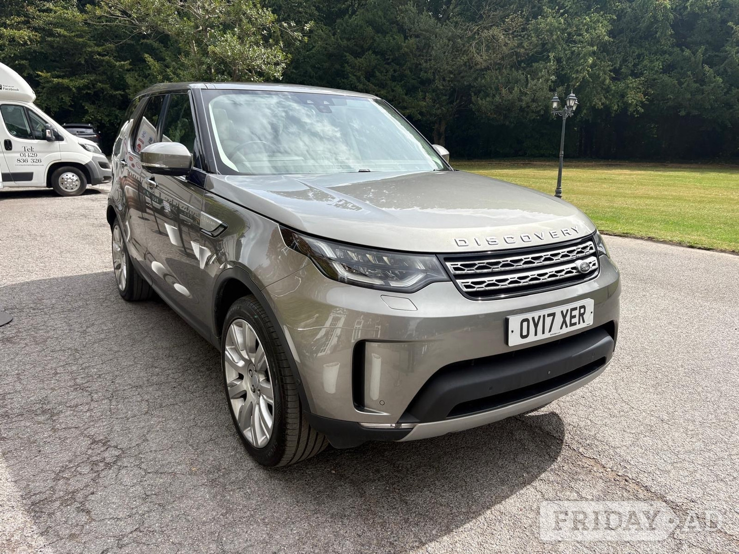 [ berth ]Land Rover Discovery