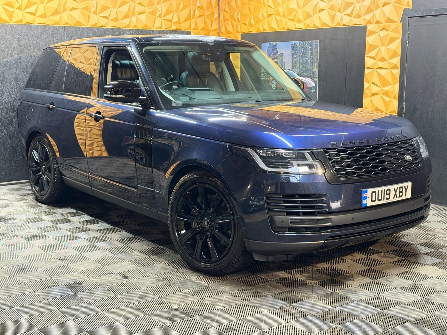 Land Rover Range Rover 2019 - Cars