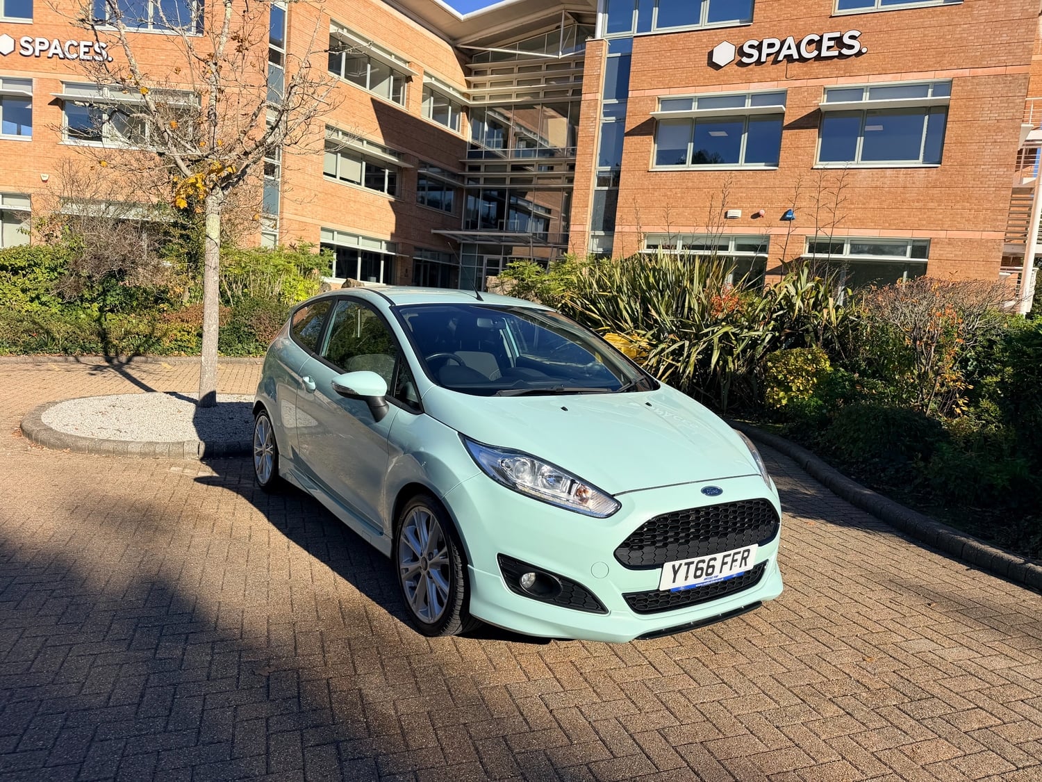 Ford Fiesta 2016 - Cars