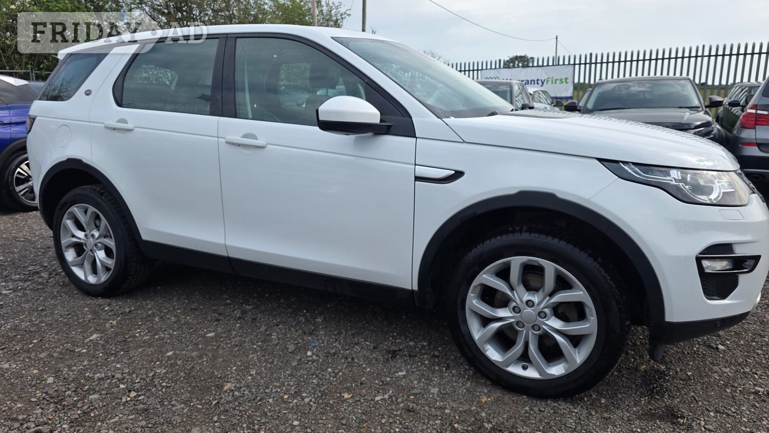 [ berth ]Land Rover Discovery Sport