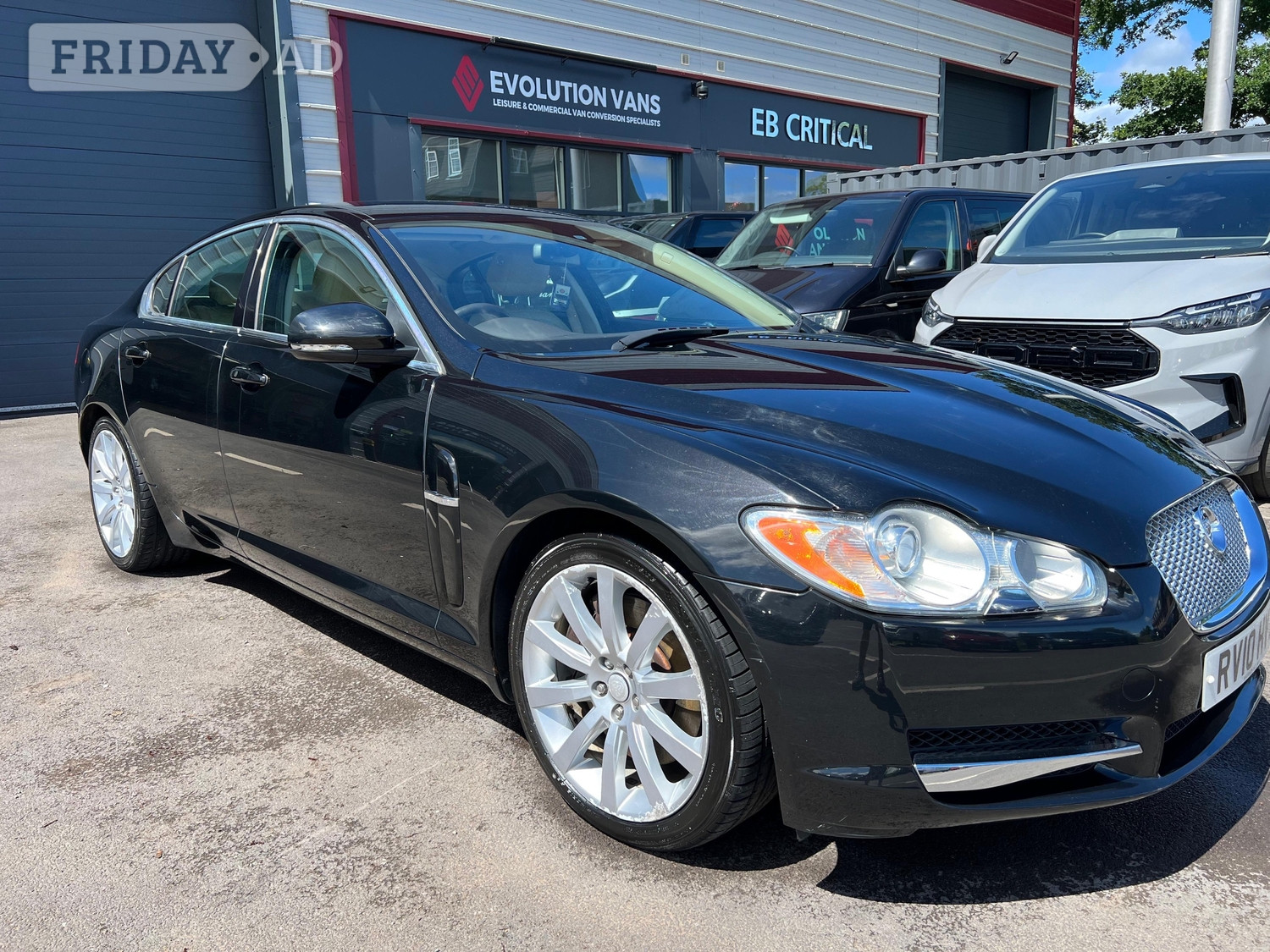 Jaguar XF 2010 in Whitchurch