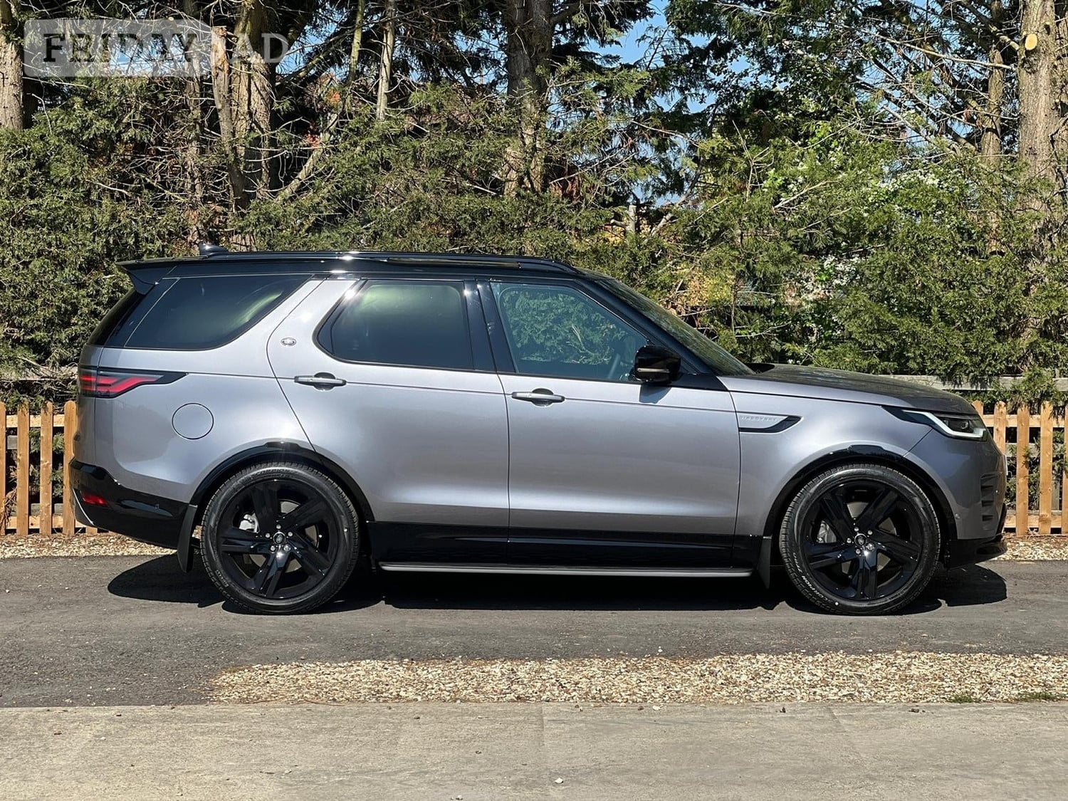 [ berth ]Land Rover Discovery