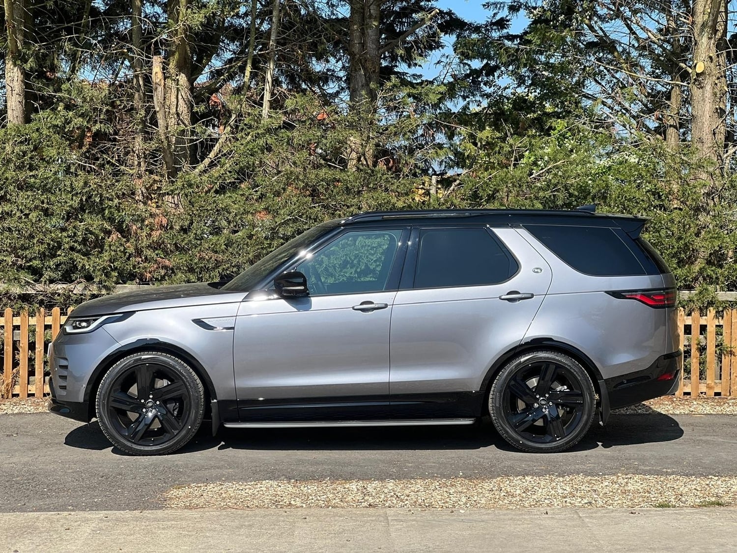 Land Rover Discovery 2026 - Vans & Commercial Vehicles