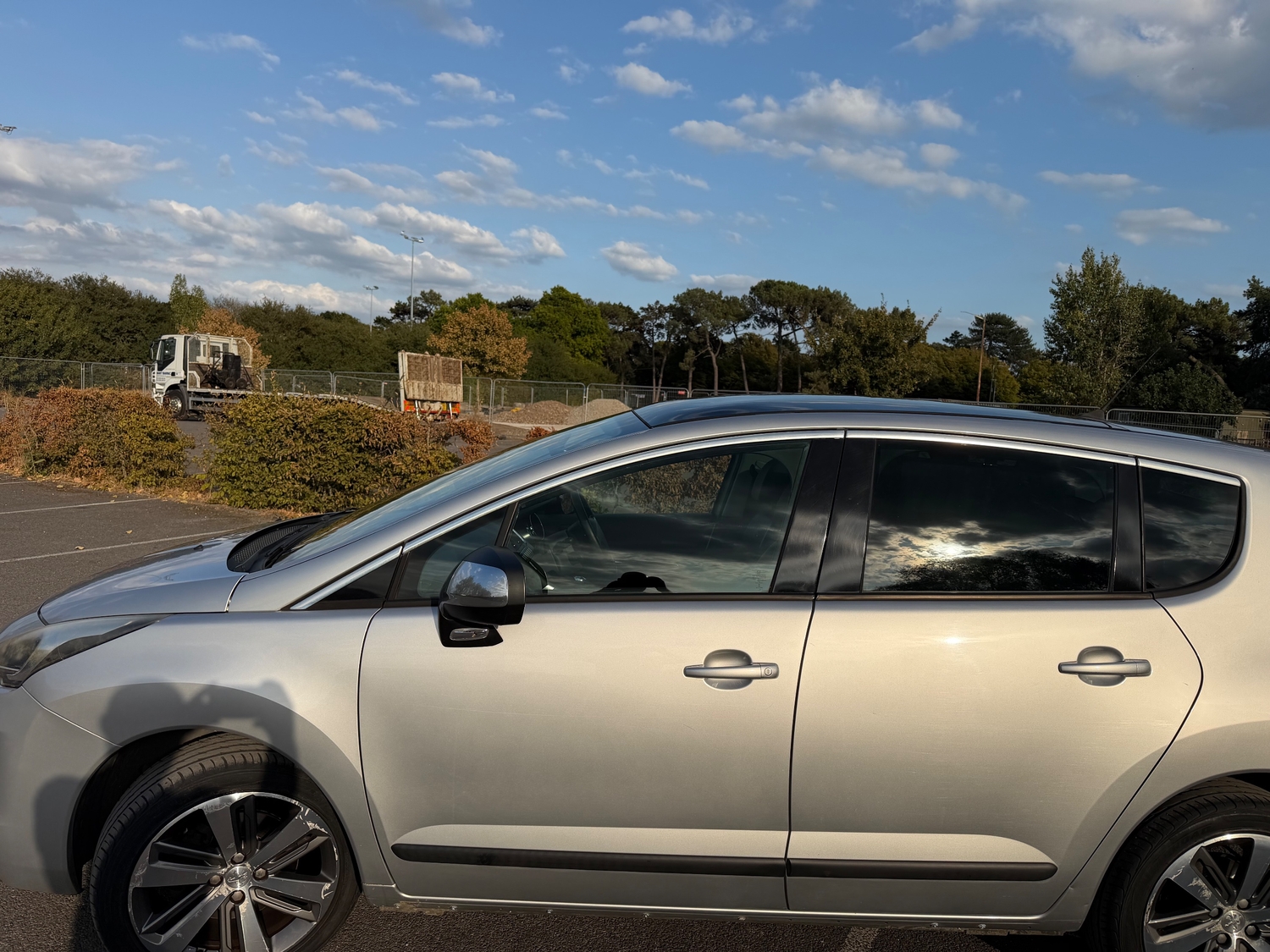 [ berth ]Peugeot 3008