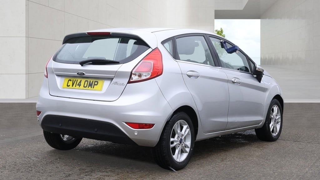 [ berth ]Ford Fiesta