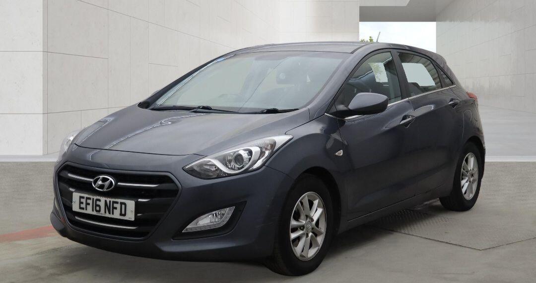 Hyundai i30 Crawley